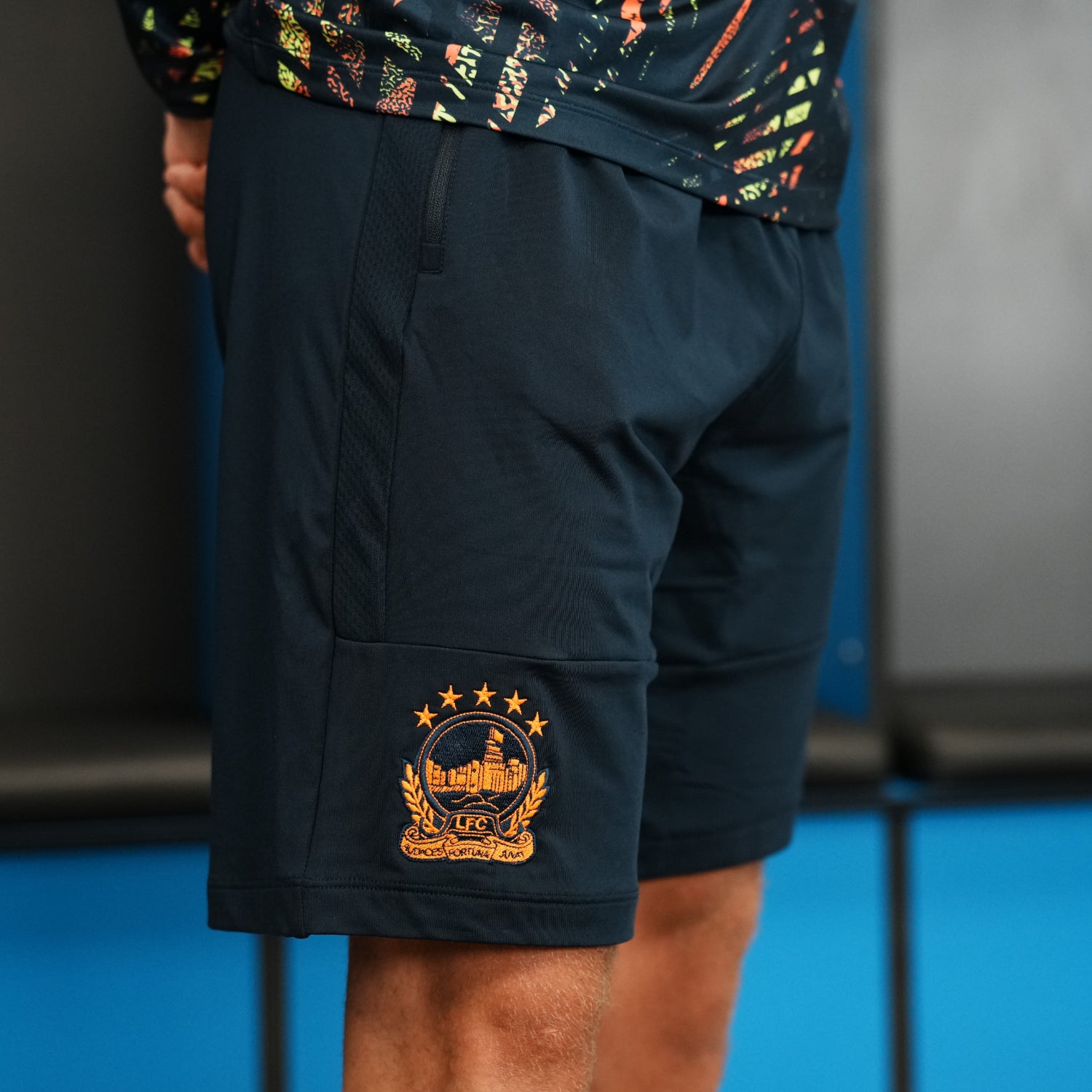 26/27 DANUBE Navy (Coral Badge)