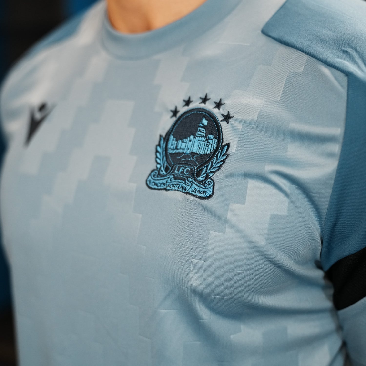 26/27 Totem T-Shirt Sky Blue