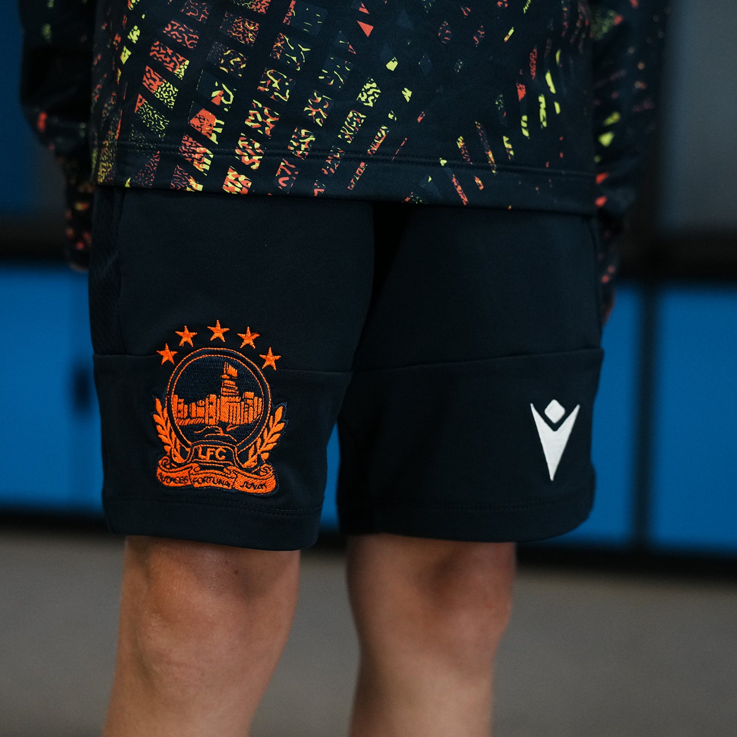 26/27 DANUBE Navy (Coral Badge) (Junior)